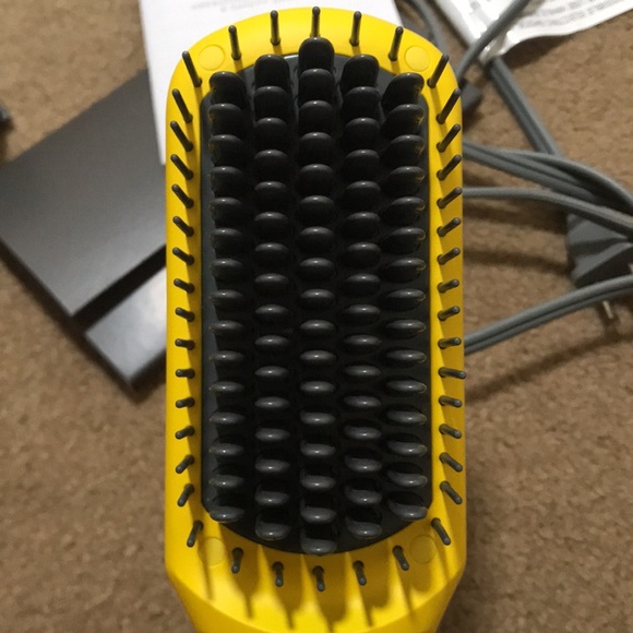 🌸NEW🌸 Drybar The Brush Crush Heated Straightening Brush Full Size - Picture 12 of 16